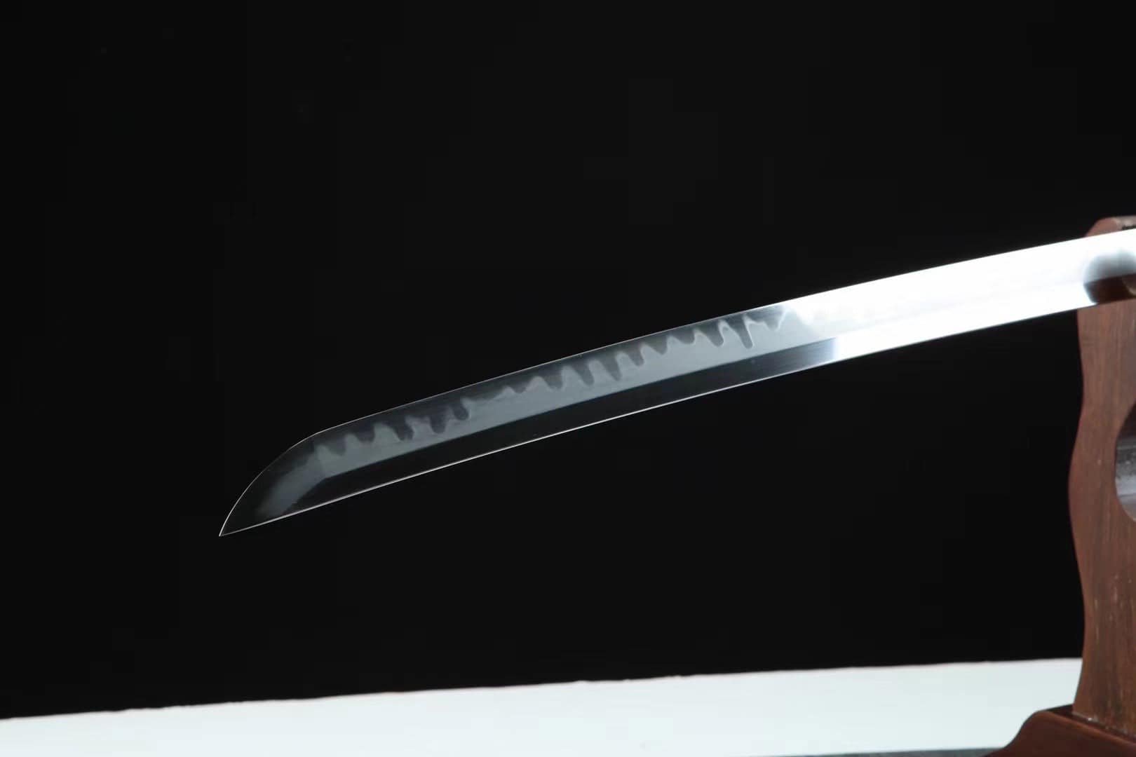 White And Brown Waves Katana