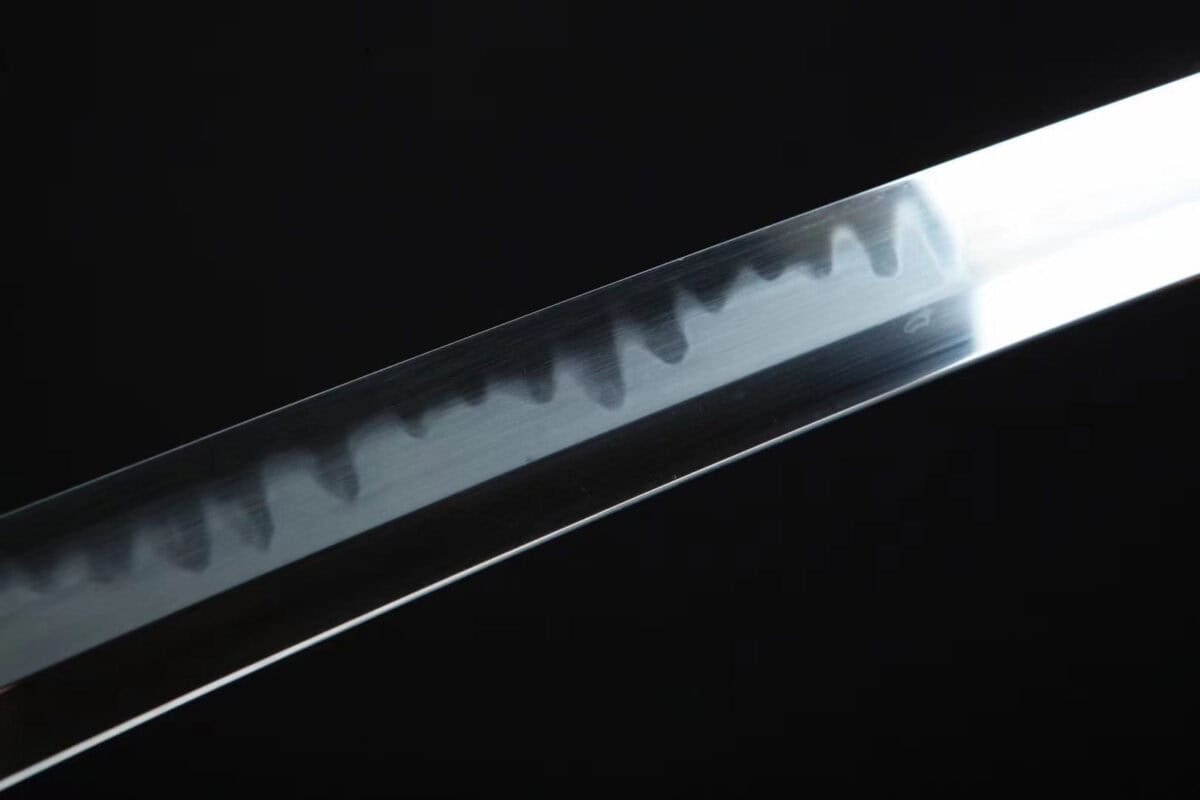 White And Brown Waves Katana