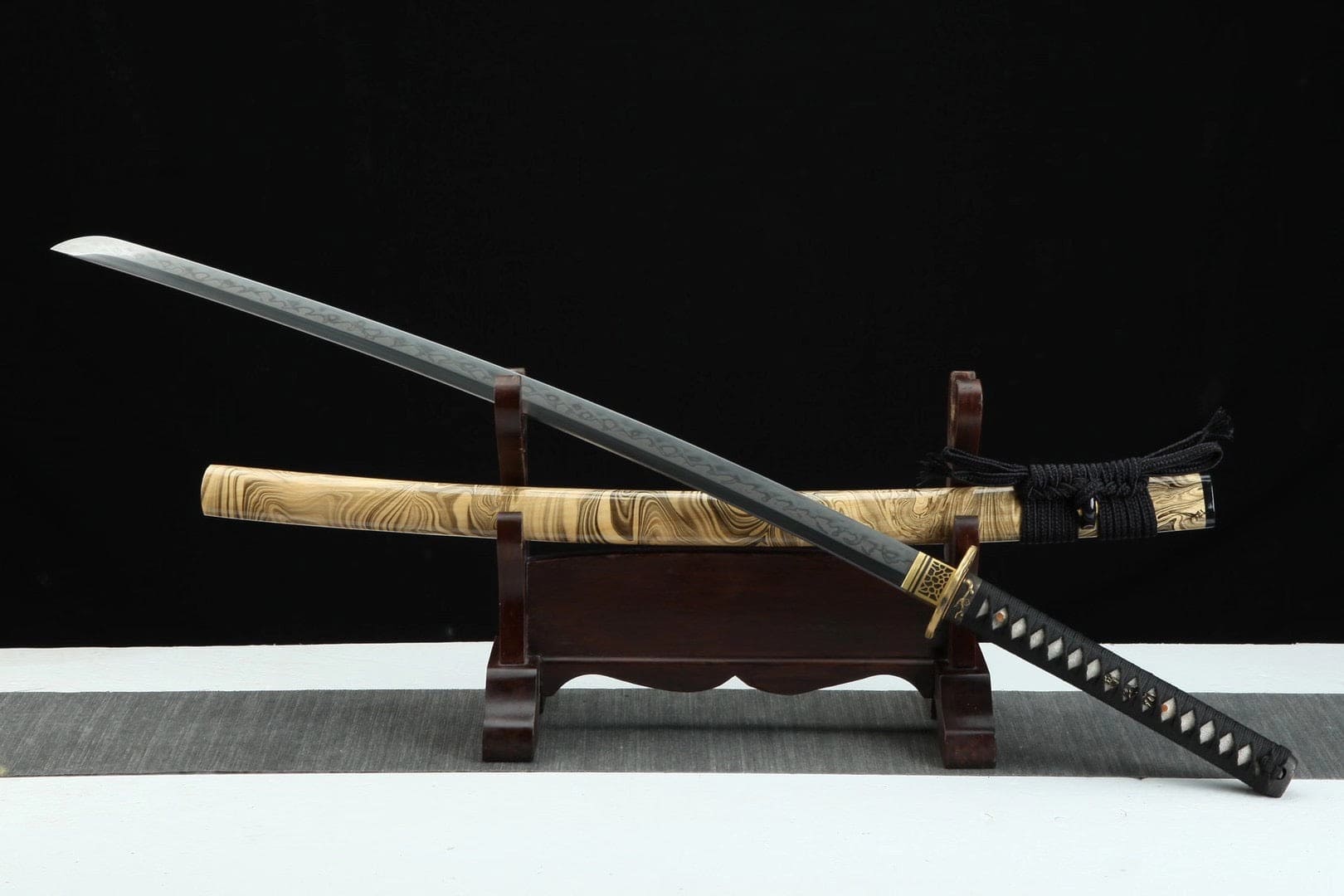 Samurai Katana Sand Pattern