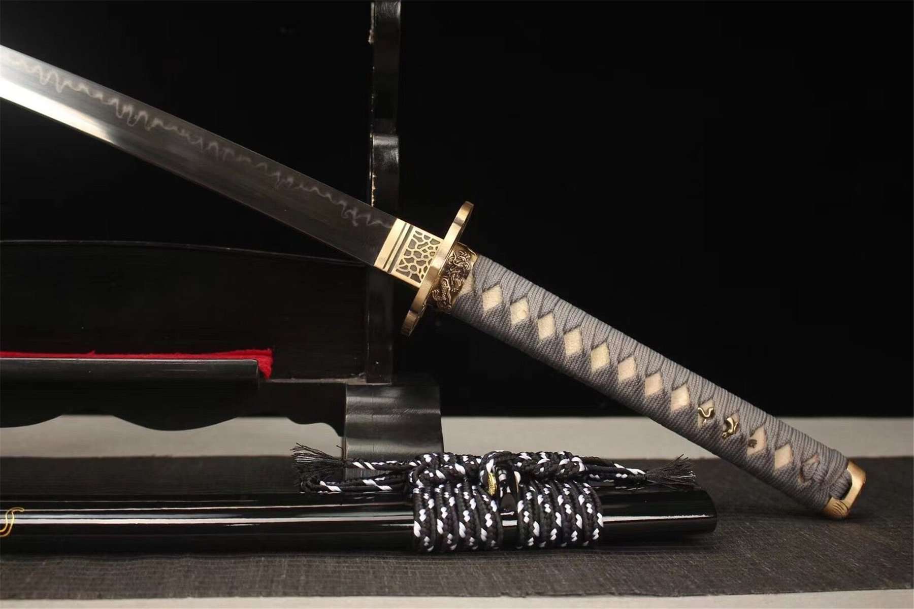 Katana With Grey Handle Golden Dragon