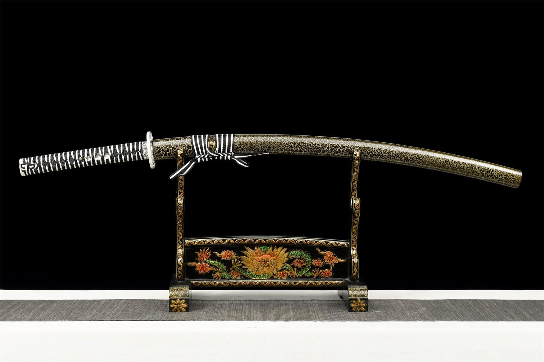 Dragon Skin Black And Yellow Japanese Tachi