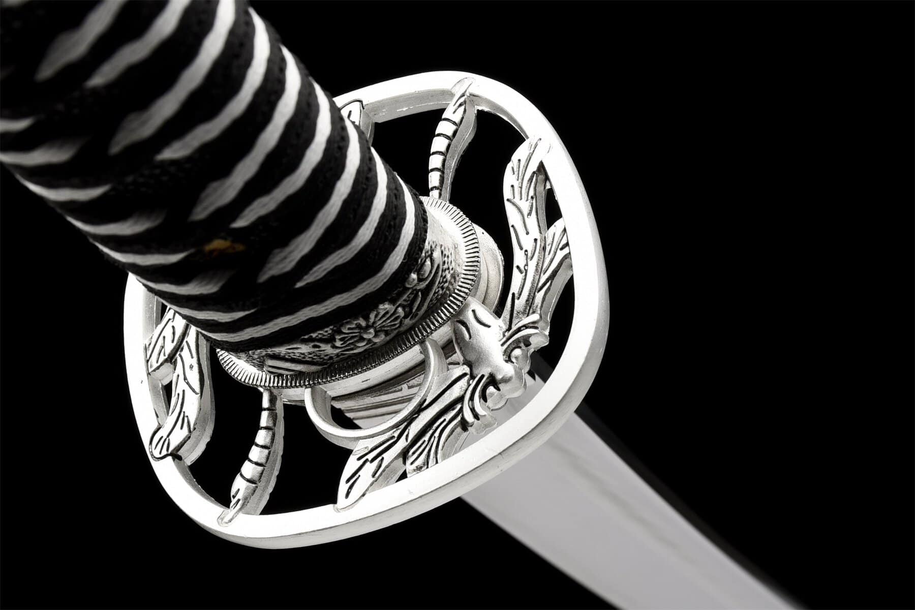 Dragon Skin Black And Yellow Japanese Tachi