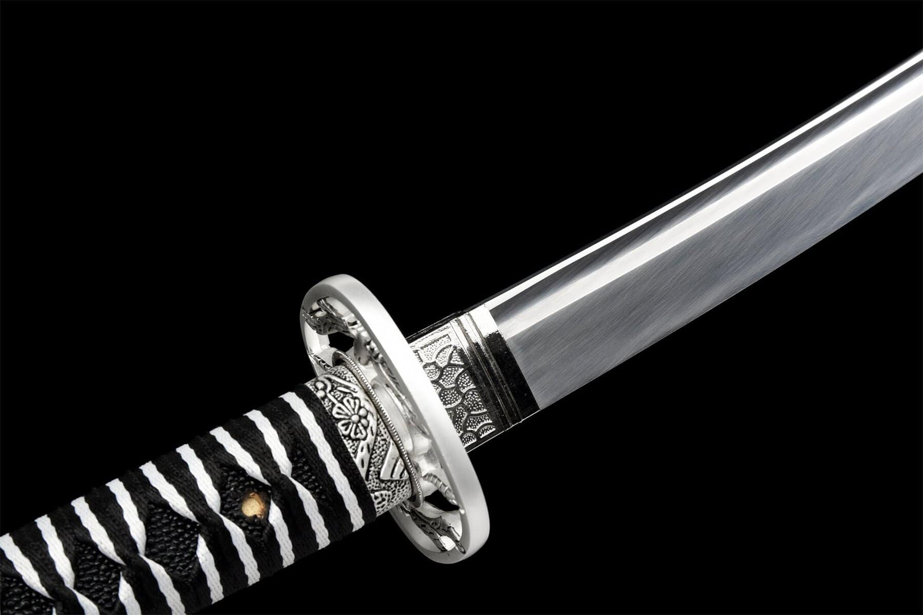 Dragon Skin Black And Yellow Japanese Tachi